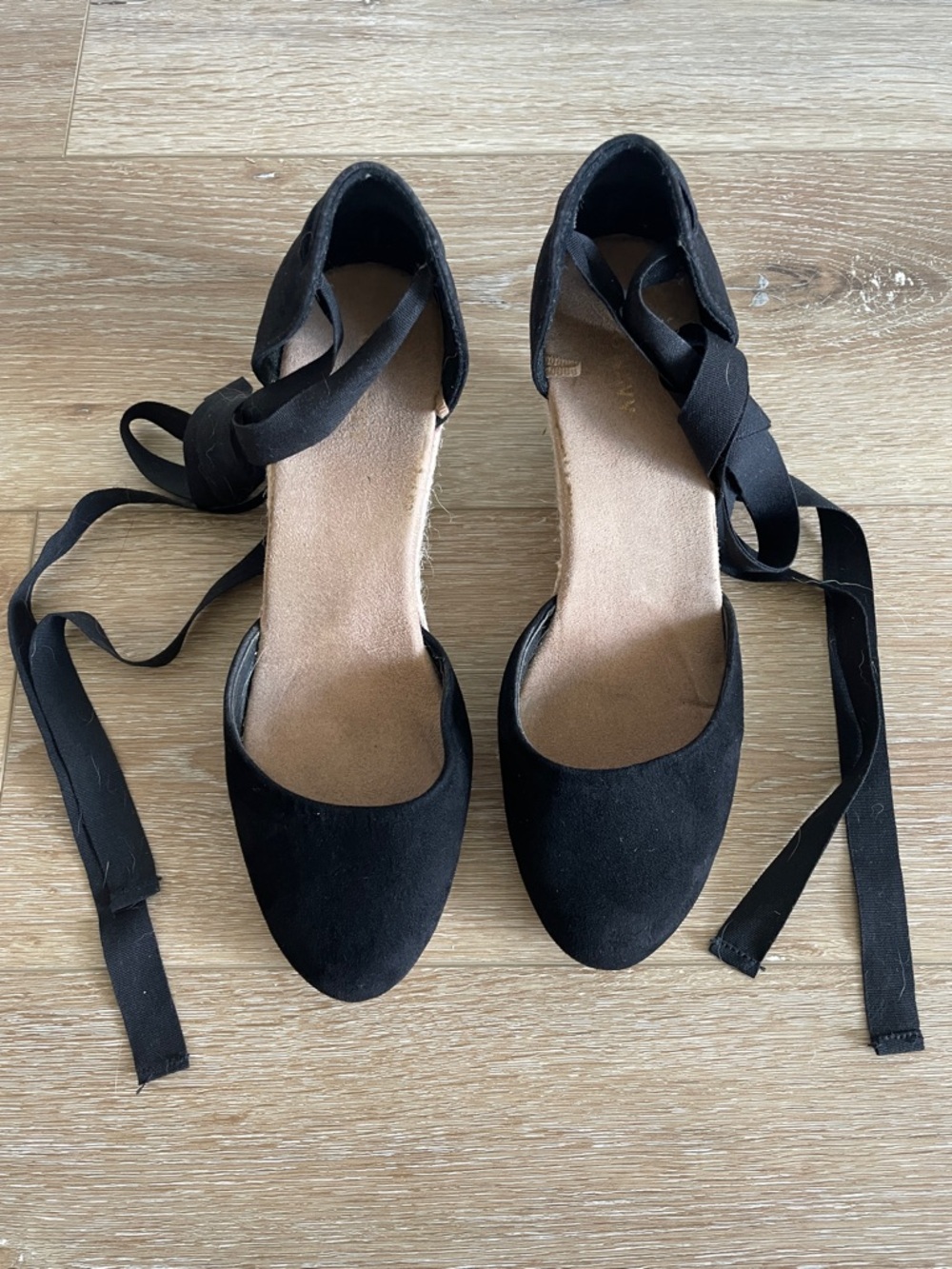 Old Navy Women’s Black Lace-Up Espadrille Sz 9